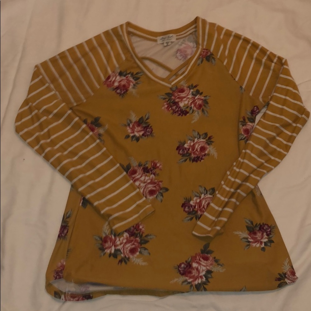 Ultra Flirt Striped and Floral Yellow Fitted Tee
